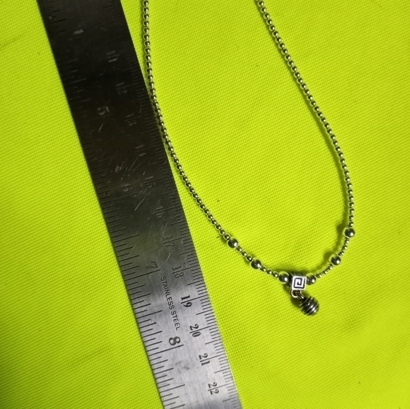 Silvertone beaded Napier necklace - Picture 3 of 5